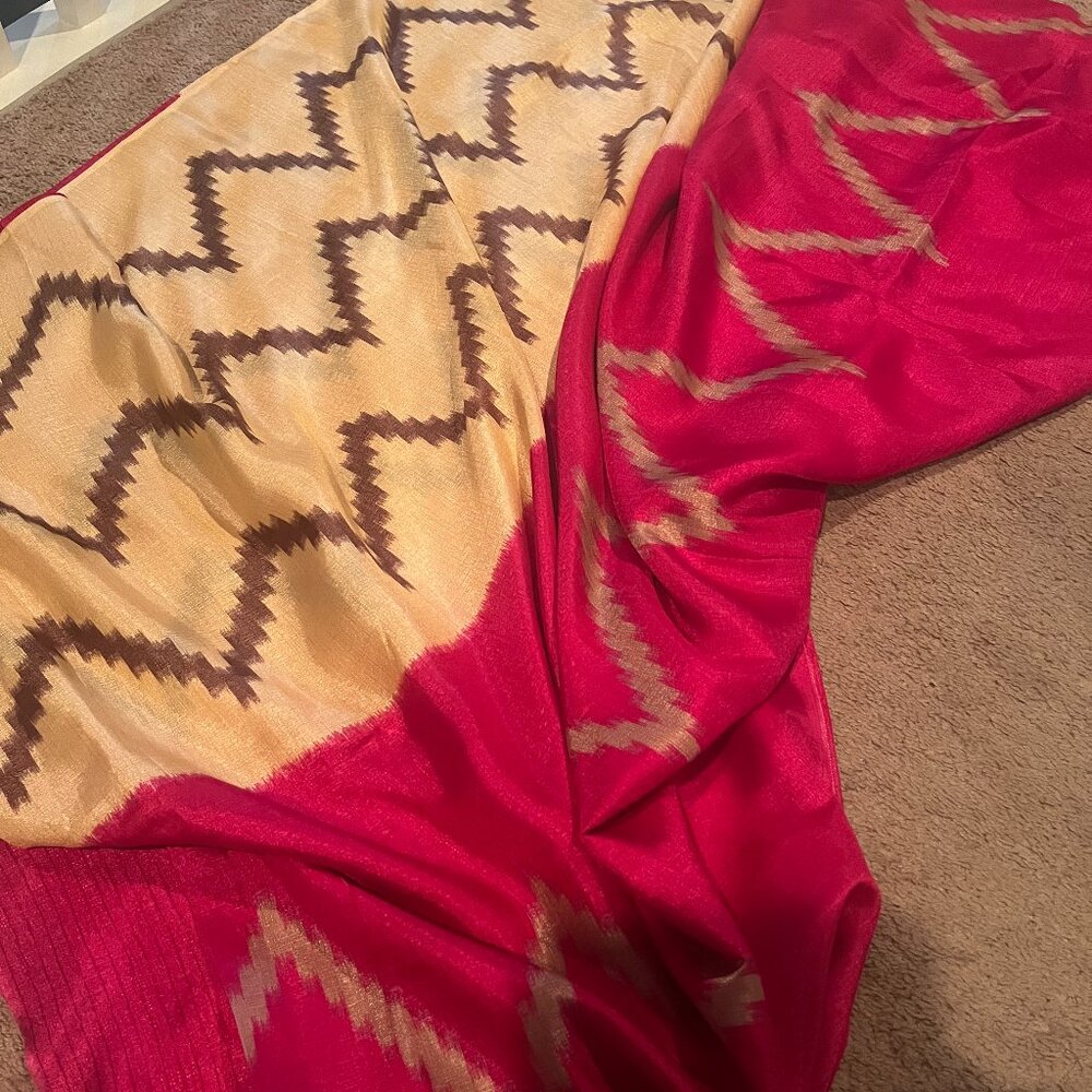 Hot pink Designer printed marka silk saree for festive party looks